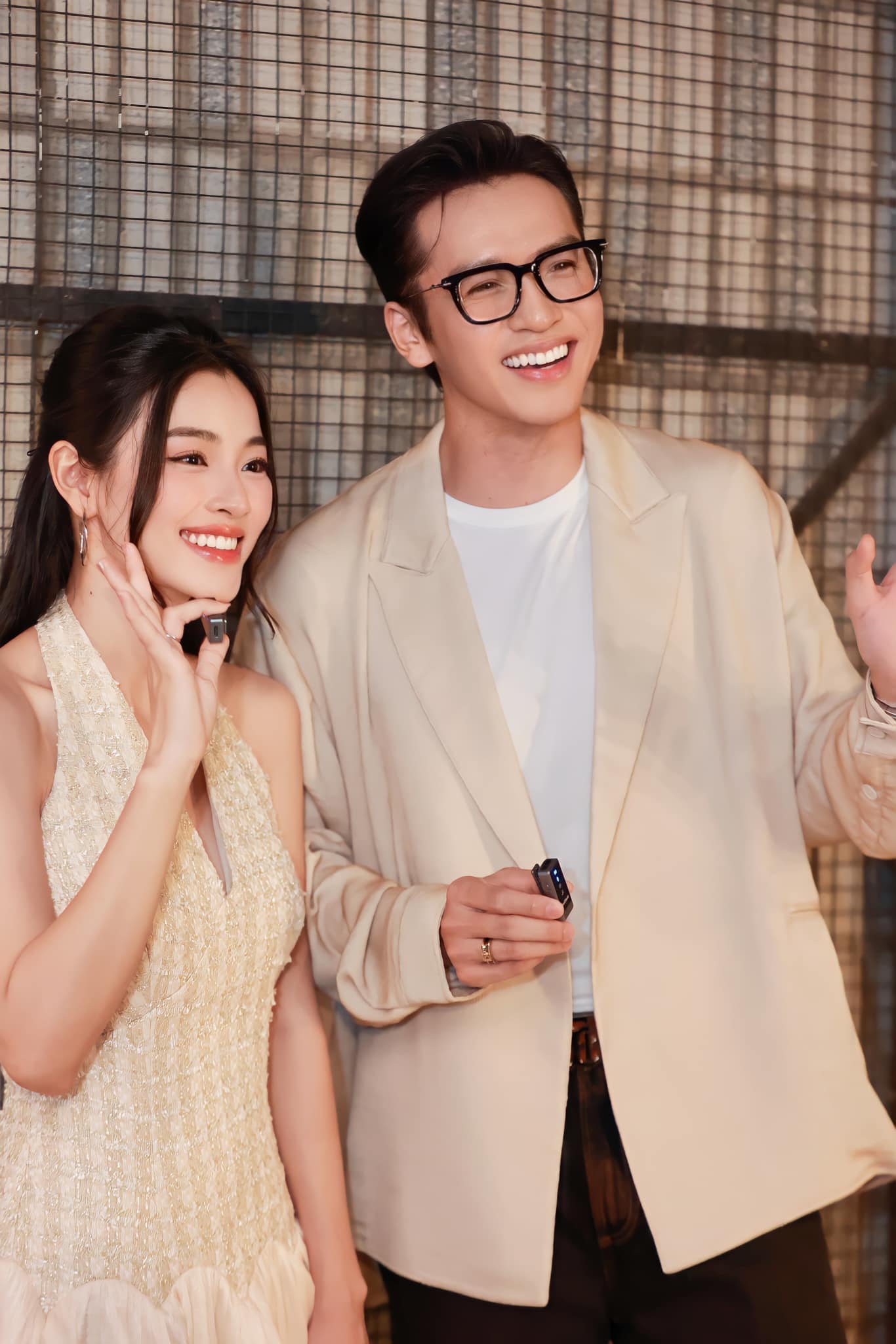 Sao Vbiz vướng tin yêu đương nhiều nhất: Bị đồn