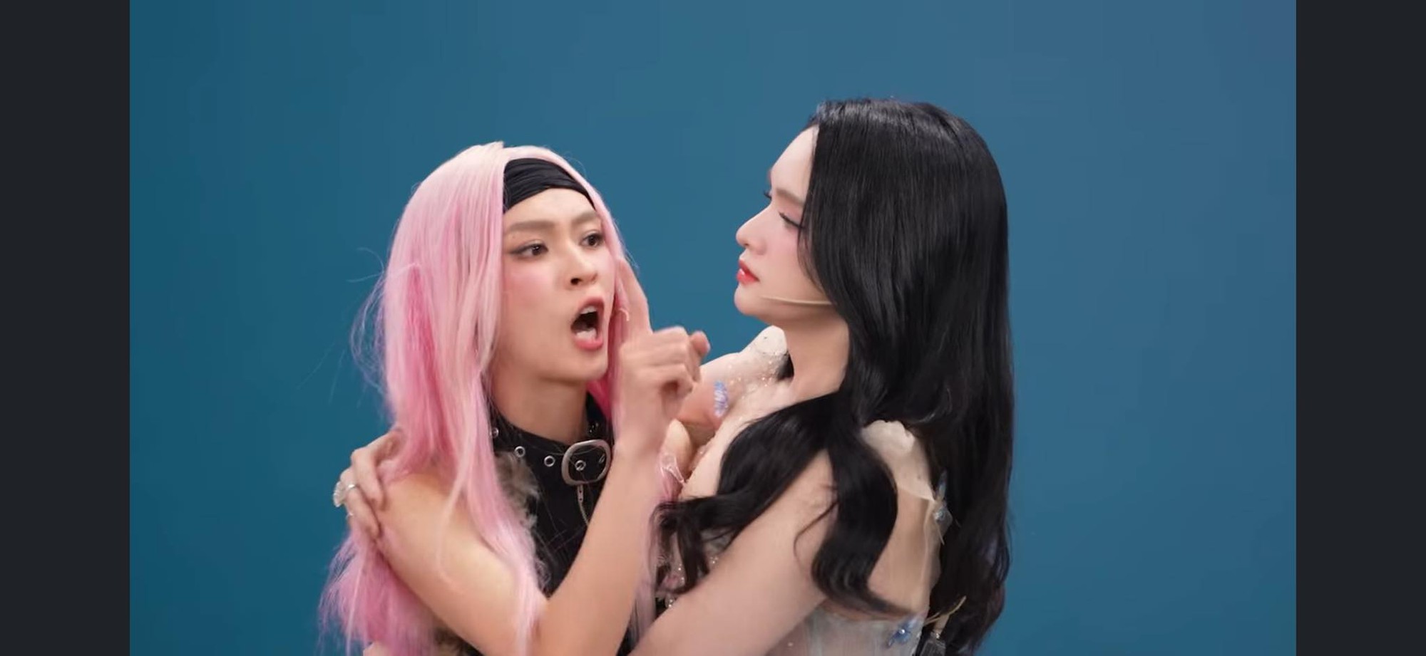 1 Á hậu Vbiz và người yêu đồng giới đã