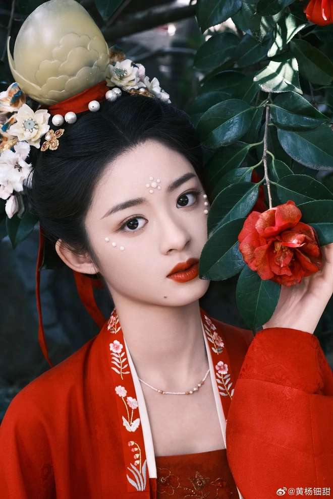 Diễn biến bất ngờ vụ đôi bông tai gây rúng động showbiz- Ảnh 6.