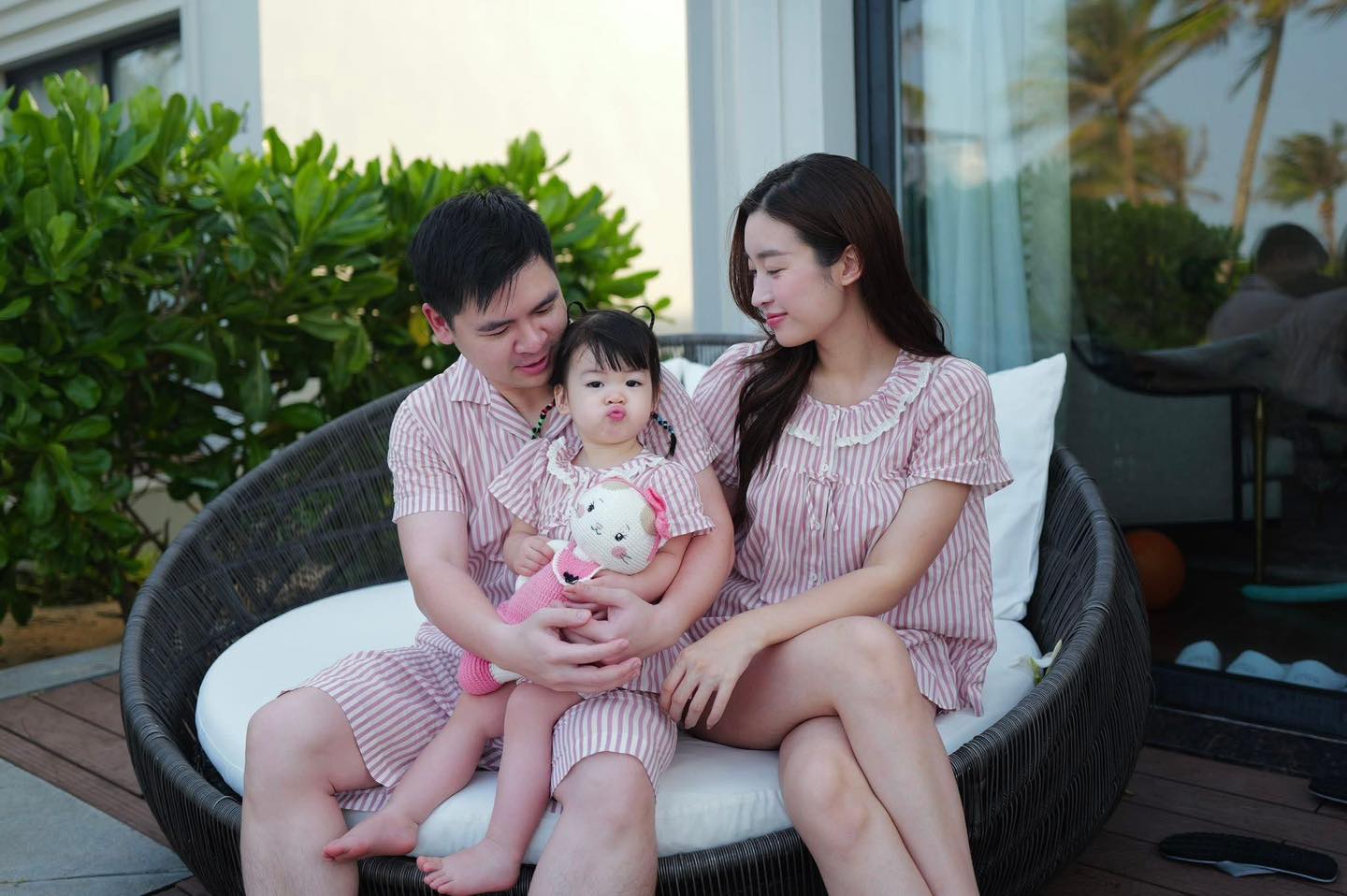 Chồng chủ tịch của