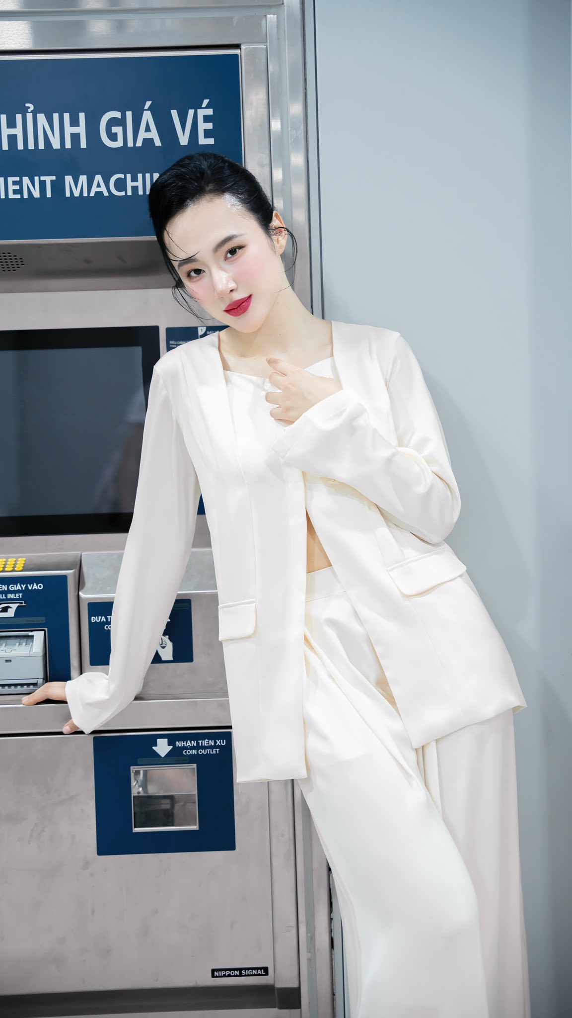 Body cuồn cuộn gây sốc của Angela Phương Trinh- Ảnh 9.