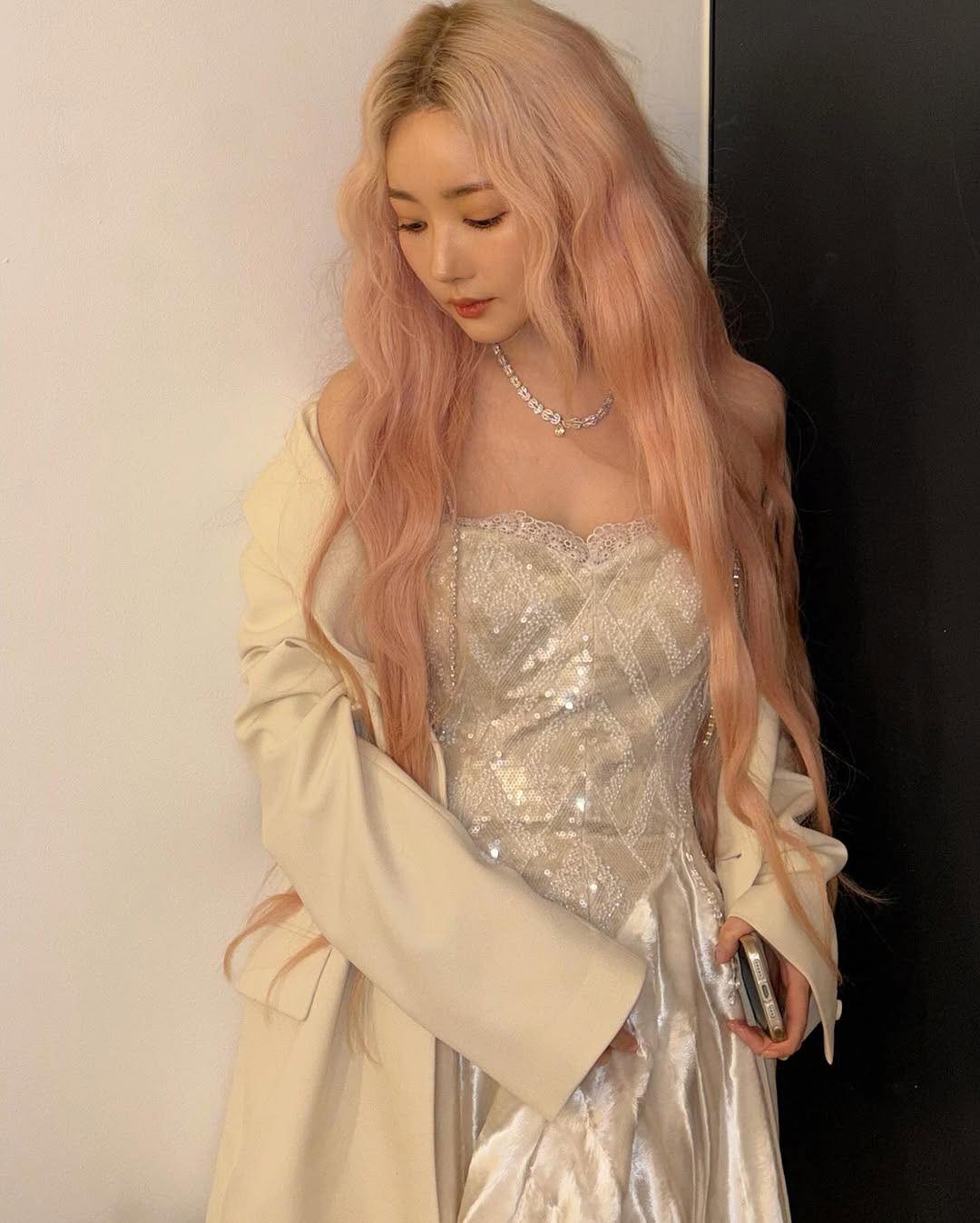 Nhan sắc đẹp chấn động của Park Min Young, công chúa tóc mây có thật ngoài đời!- Ảnh 4.