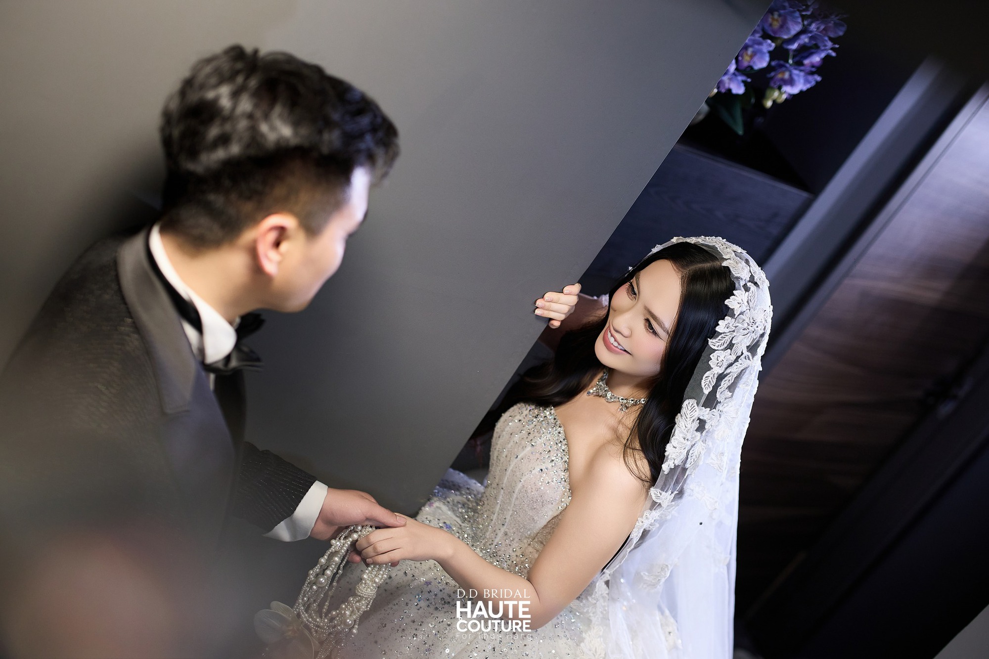 Hoa hậu 99 tung ảnh cưới nét căng, được chồng Phó giám đốc cưng chiều ra mặt- Ảnh 5.