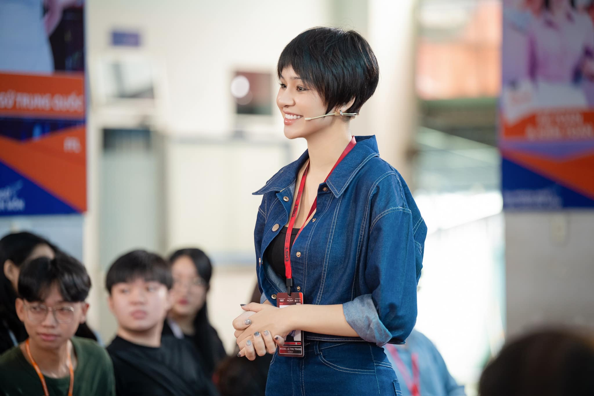 Chưa từng có: Nam diễn viên cầu hôn mỹ nhân Vbiz ngay tại Chung kết Hoa hậu hoàn vũ VN!- Ảnh 6.