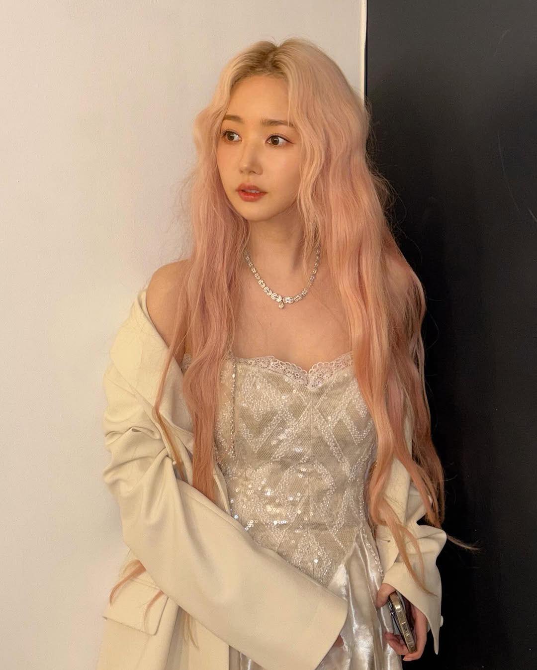 Nhan sắc đẹp chấn động của Park Min Young, công chúa tóc mây có thật ngoài đời!- Ảnh 3.