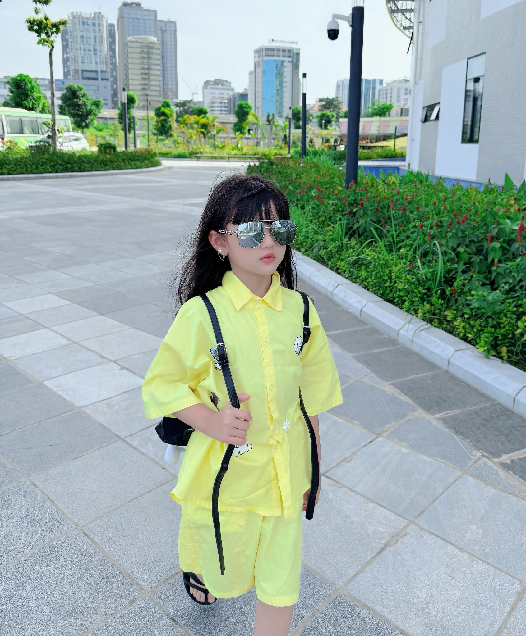 Sao nhí 2017 đắt show nhất Việt Nam hiện tại: Búp bê sống kiếm tiền cực đỉnh, 8 tuổi mua xe xịn quà khủng tặng mẹ- Ảnh 4.