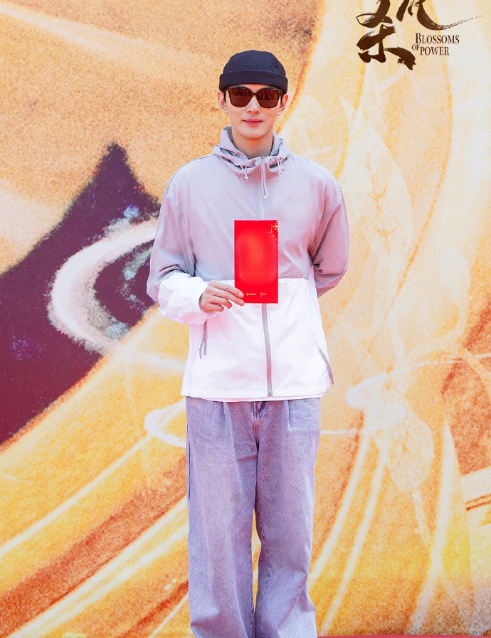 Mỹ nam hạng A vừa tái xuất đã bị mắng tả tơi khắp MXH: