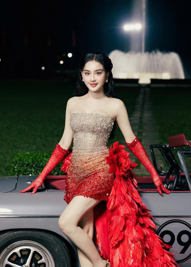 Sao nữ Vbiz bị hải quan giữ lại vì mặt lạ hoắc sau khi phẫu thuật thẩm mỹ, thừa nhận sức khỏe yếu đi rõ rệt- Ảnh 8.