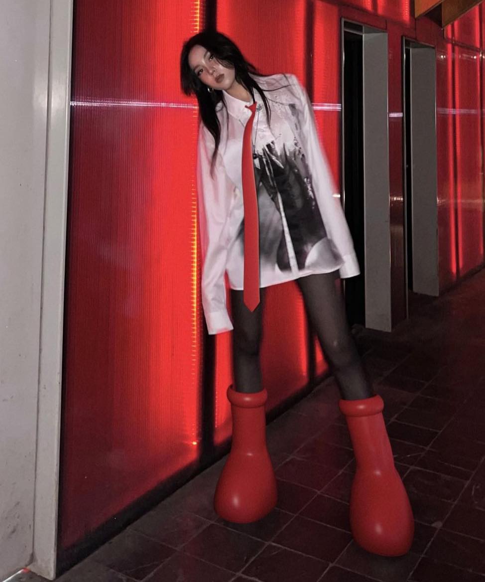 Bạn gái mới MCK: Thủ khoa Sân khấu Điện ảnh, visual lẫn body Bạn gái mới MCK: Thủ khoa Sân khấu Điện ảnh, visual lẫn body