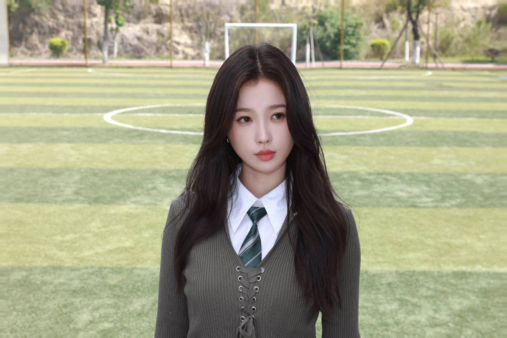 Ngu Thư Hân càng bóc càng ra phốt: Bị tố hại 1 sao nữ