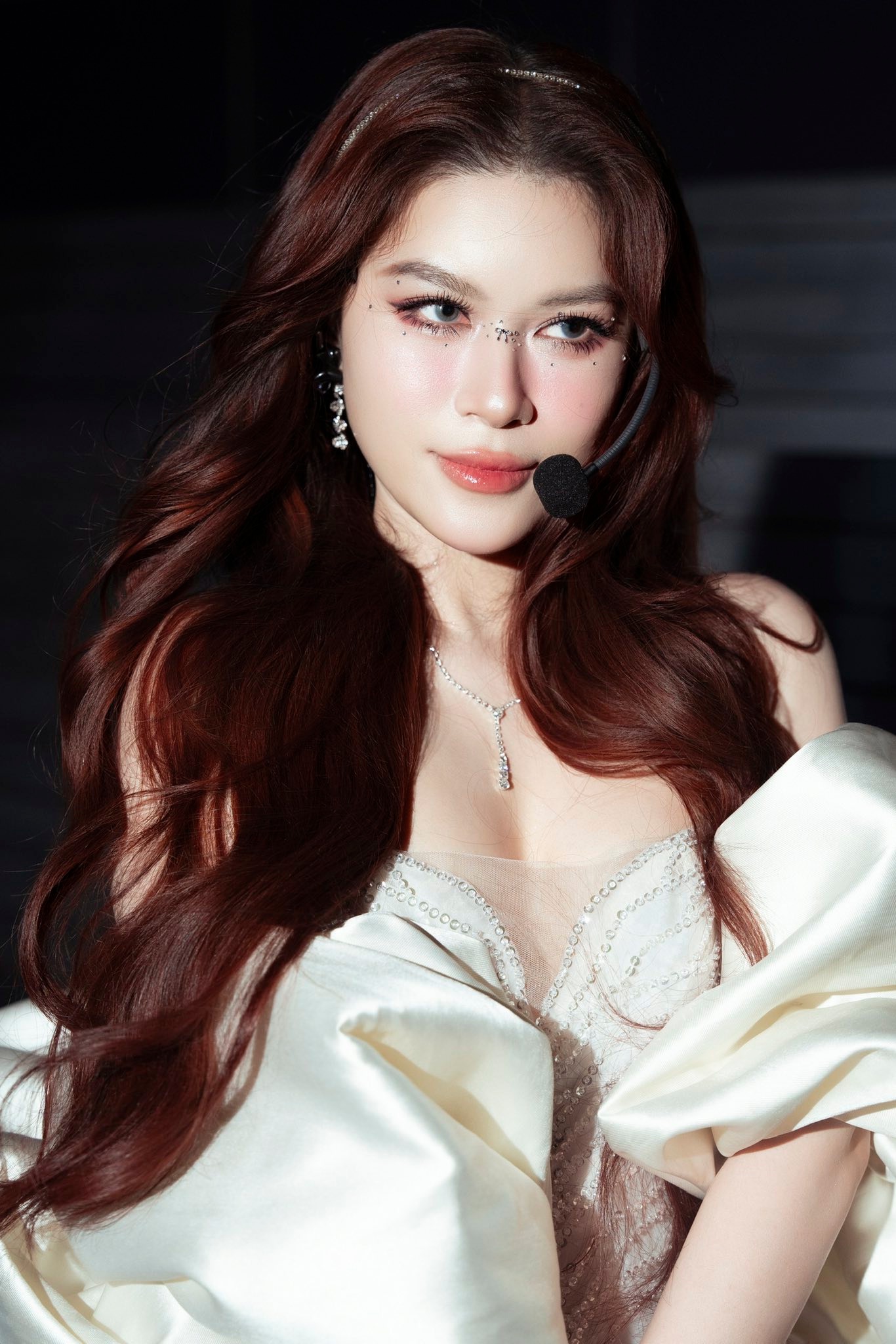 Vụ đấu tố 500 bộ đồ ở Chị Đẹp: Lan Ngọc, Tóc Tiên và NSX phản ứng ra sao?- Ảnh 2.