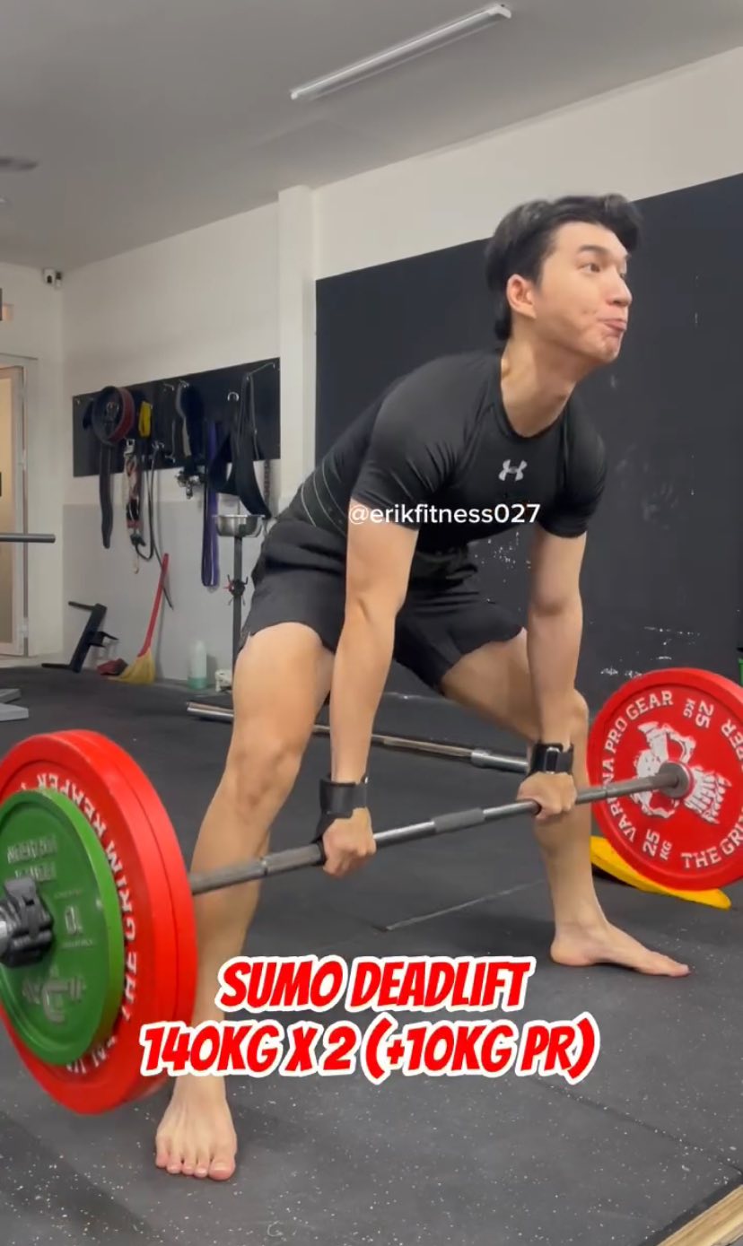 Sơn Tùng - HIEUTHUHAI đọ body gym hừng hực: Biết chọn ai đây?- Ảnh 15. Sơn Tùng - HIEUTHUHAI đọ body gym hừng hực: Biết chọn ai đây?- Ảnh 15.