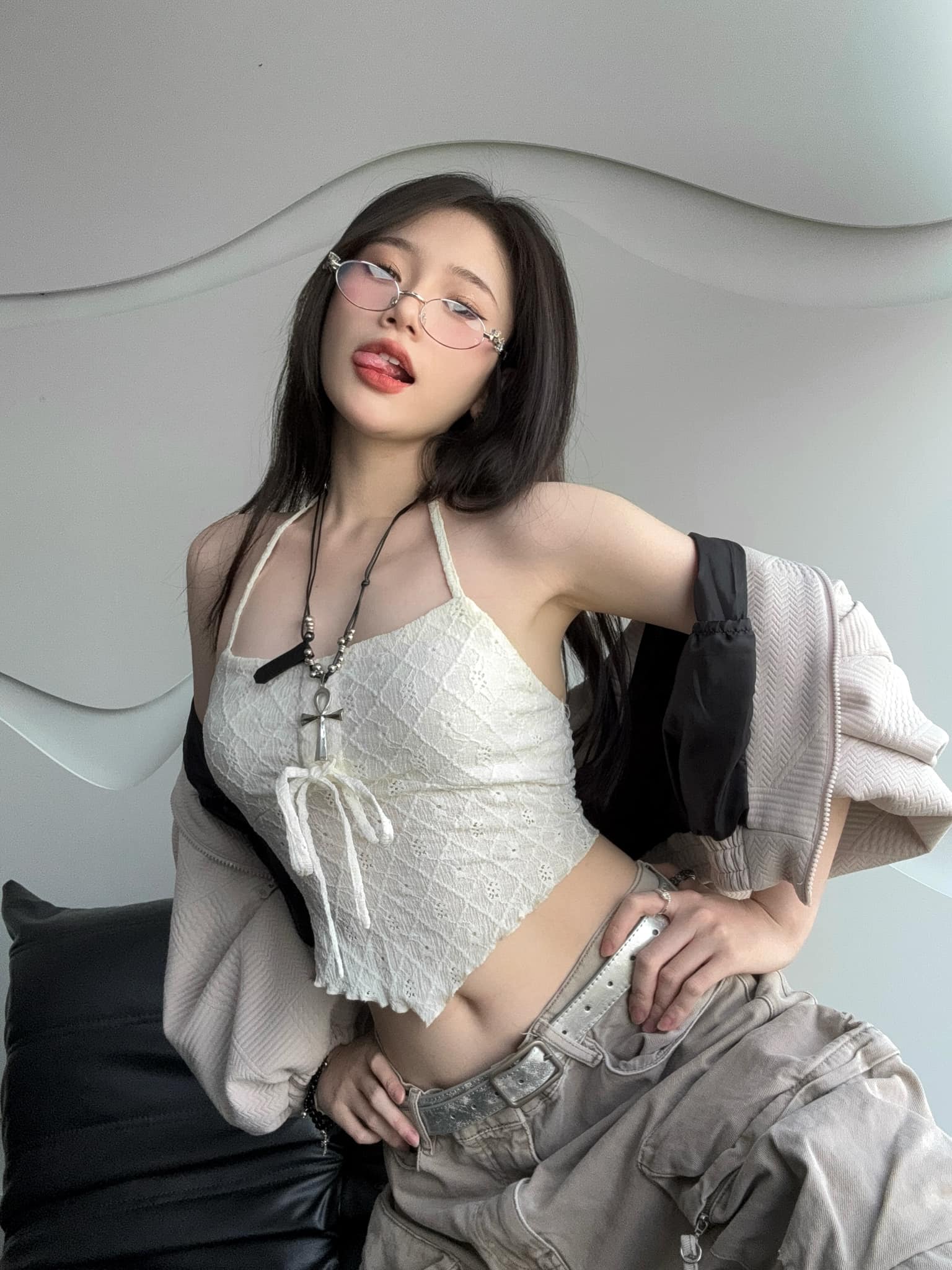 Nữ streamer nhà giàu bất ngờ chia sẻ tình trạng bất ổn- Ảnh 11.