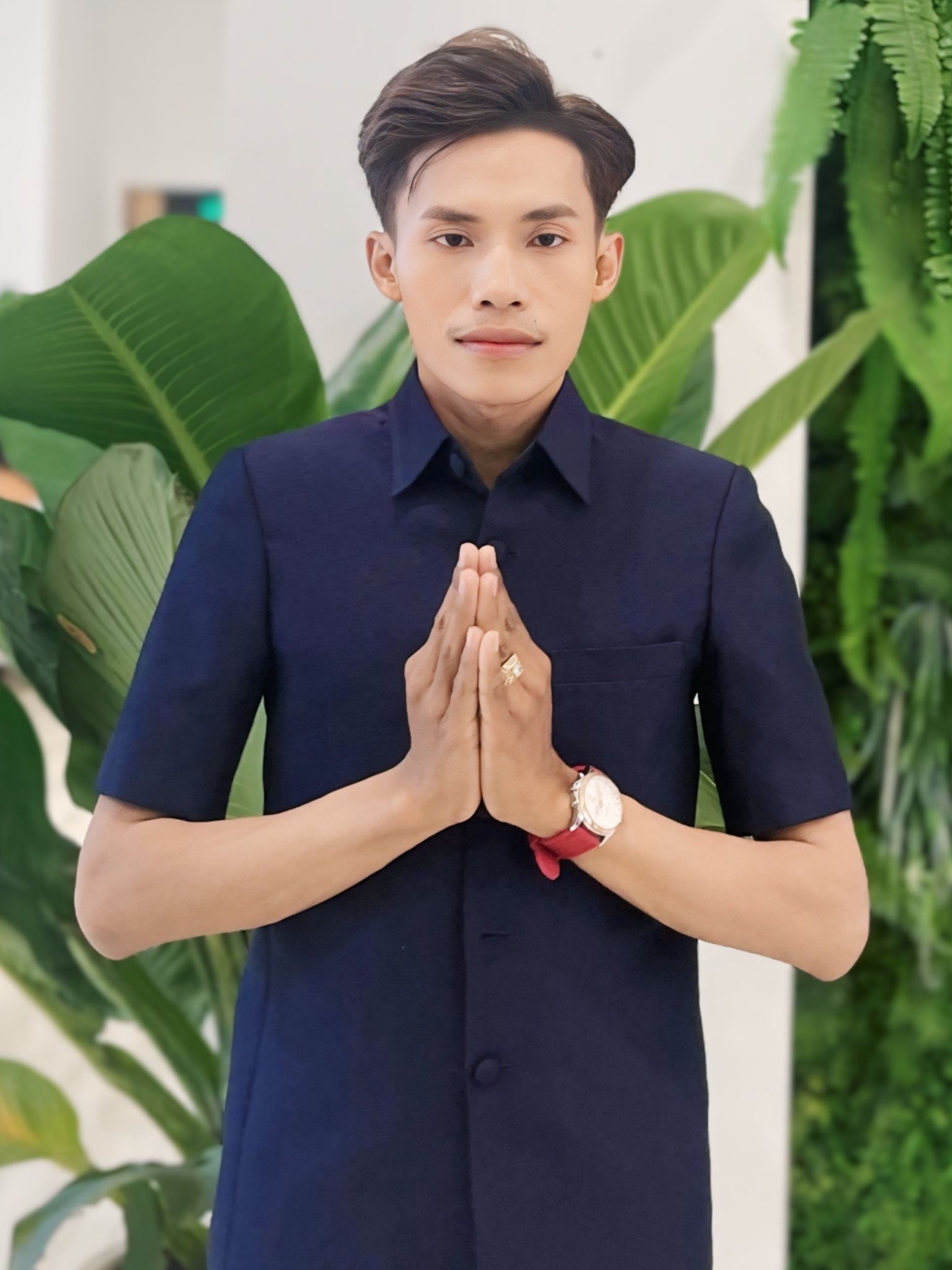 Diện mạo mới của chàng trai hot nhất Nam vương Campuchia sau khi “dao kéo” toàn bộ gương mặt ở Việt Nam- Ảnh 1.