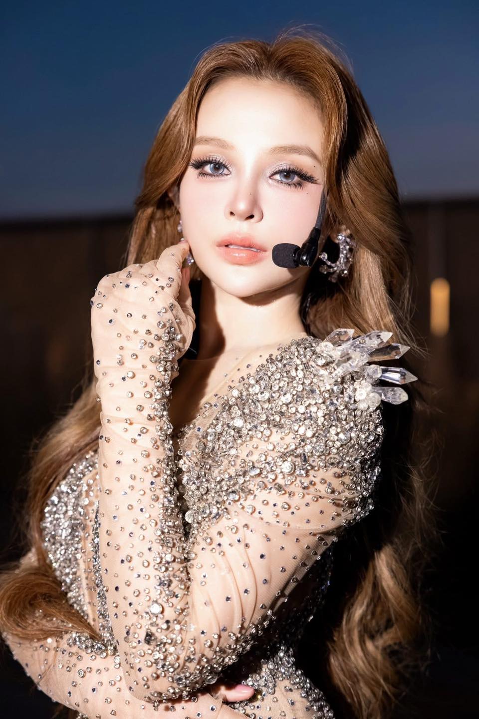 Mỹ nhân Việt U40 được chồng đại gia tặng biệt thự 100 tỷ ở TP.HCM, chuyển 24 tỷ tiêu vặt, chiều như em bé- Ảnh 1. Mỹ nhân Việt U40 được chồng đại gia tặng biệt thự 100 tỷ ở TP.HCM, chuyển 24 tỷ tiêu vặt, chiều như em bé- Ảnh 1.