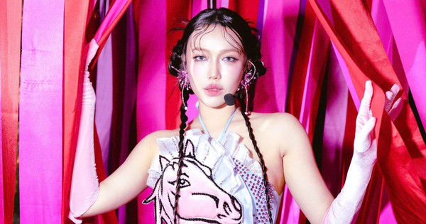 Sao nữ Vbiz đòi rút xương sườn vì bị chê quá xấu, đi diễn không ai thèm nhìn, sau 10 năm lột xác đến hú hồn 29 Sao nữ Vbiz đòi rút xương sườn vì bị chê quá xấu, đi diễn không ai thèm nhìn, sau 10 năm lột xác đến hú hồn 49090727812437485271117047141391657090507882n 1747325010922 17473250110391167188775 174 0 978 1536 crop 17473253032682030465691jpg