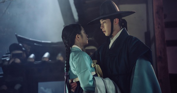 Phim cổ trang đẹp đến từng bông tuyết, nữ chính chuẩn lá ngọc cành vàng đứng im cũng thành tuyệt tác 4913638016980496095643967000947506410052555n 1747403891918 17474038927591379405021 221 0 1268 2000 crop 1747403967316288833851jpg