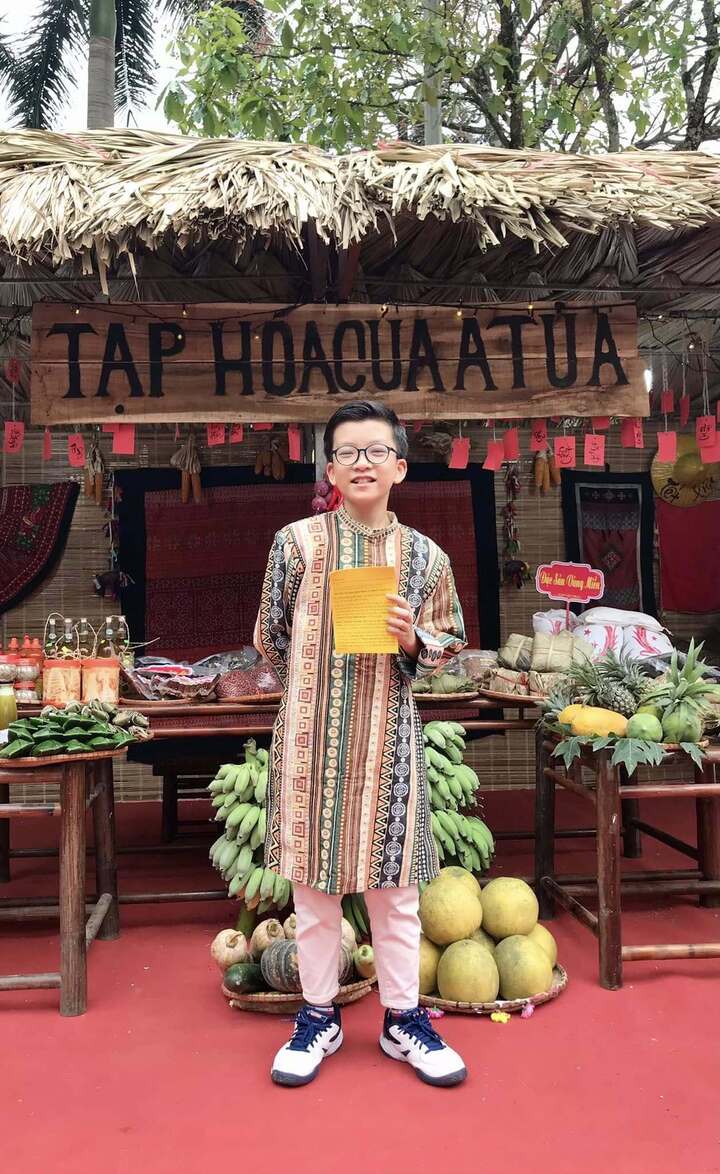 49141689192061962961555123672970534164787576n-16503807-1751501617601-17515016179971214534808 "Thần đồng trí nhớ" nổi tiếng từ 2 tuổi, khiến Lại Văn Sâm kinh ngạc giờ ra sao? 49141689192061962961555123672970534164787576n 16503807 1751501617601 17515016179971214534808