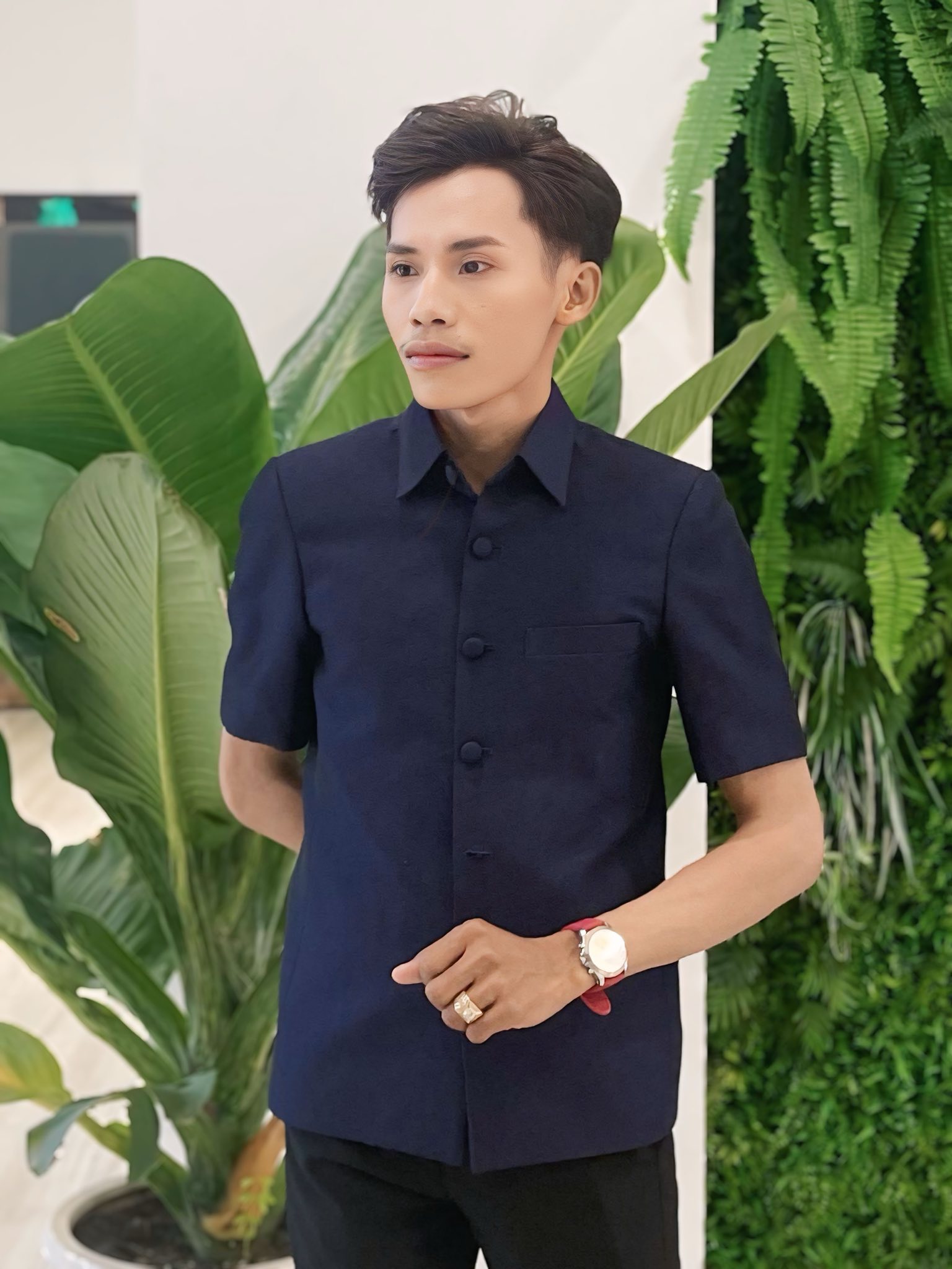 Diện mạo mới của chàng trai hot nhất Nam vương Campuchia sau khi “dao kéo” toàn bộ gương mặt ở Việt Nam- Ảnh 2.