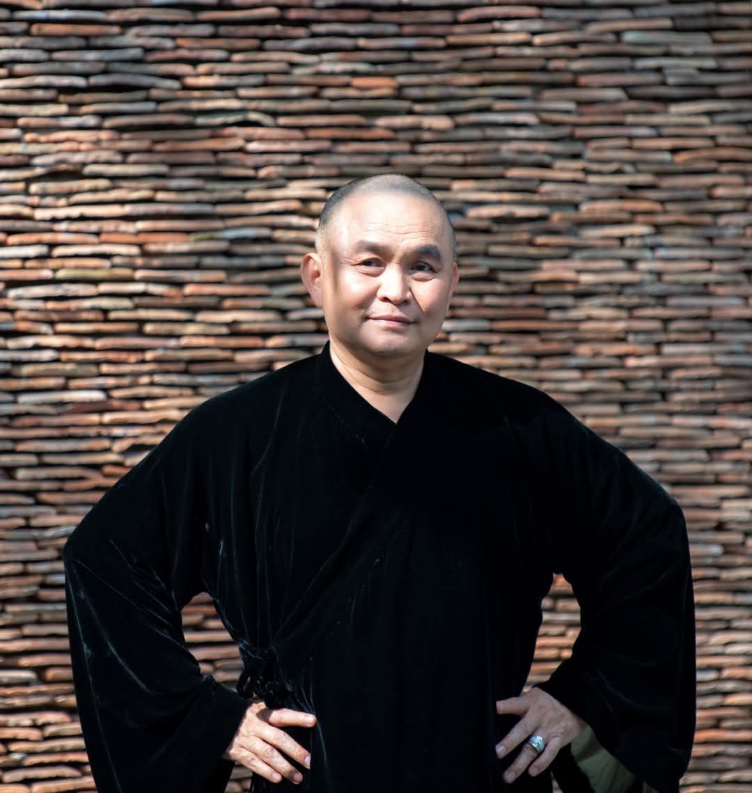 Nghệ sĩ Việt nhận cát-xê 4 cây vàng hơn 20 năm trước, nay sống ở biệt phủ rộng 5.000m2 giá hàng trăm tỷ- Ảnh 3. Nghệ sĩ Việt nhận cát-xê 4 cây vàng hơn 20 năm trước, nay sống ở biệt phủ rộng 5.000m2 giá hàng trăm tỷ- Ảnh 3.