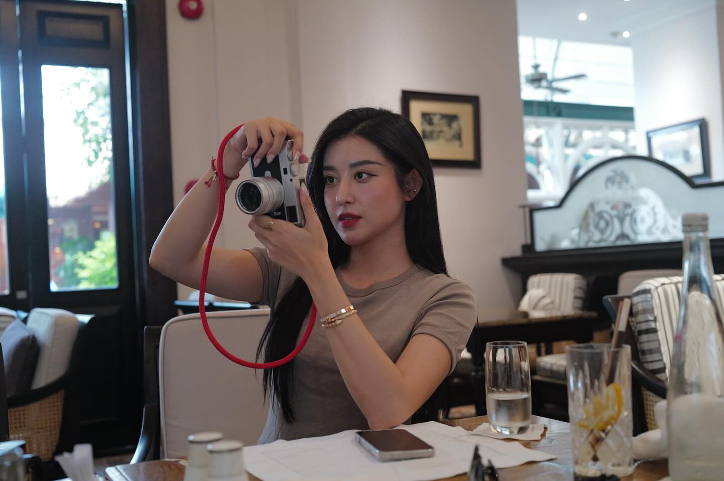 Mỹ nhân Việt được báo Trung khen là