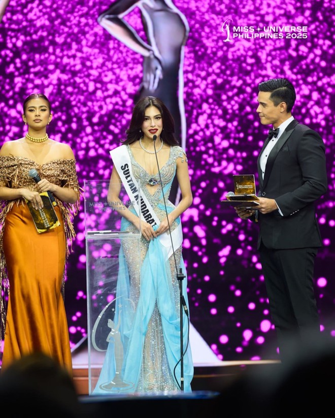 Tân Hoa hậu Hoàn vũ Philippines bơ vơ khi đăng quang- Ảnh 5.