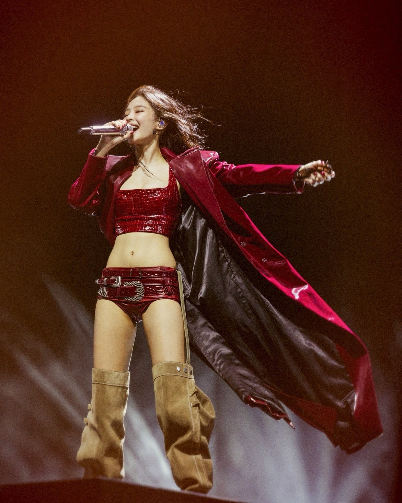 2 tuần Jennie - Lisa (BLACKPINK)