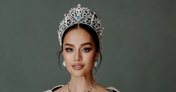 Á hậu Hoàn vũ bị tước danh hiệu 492001353 1084780260350398 562719312409990885 n 2615 7454 1745318003147 174531800340224344976 0 0 338 645 crop 17453180680501971826197jpg