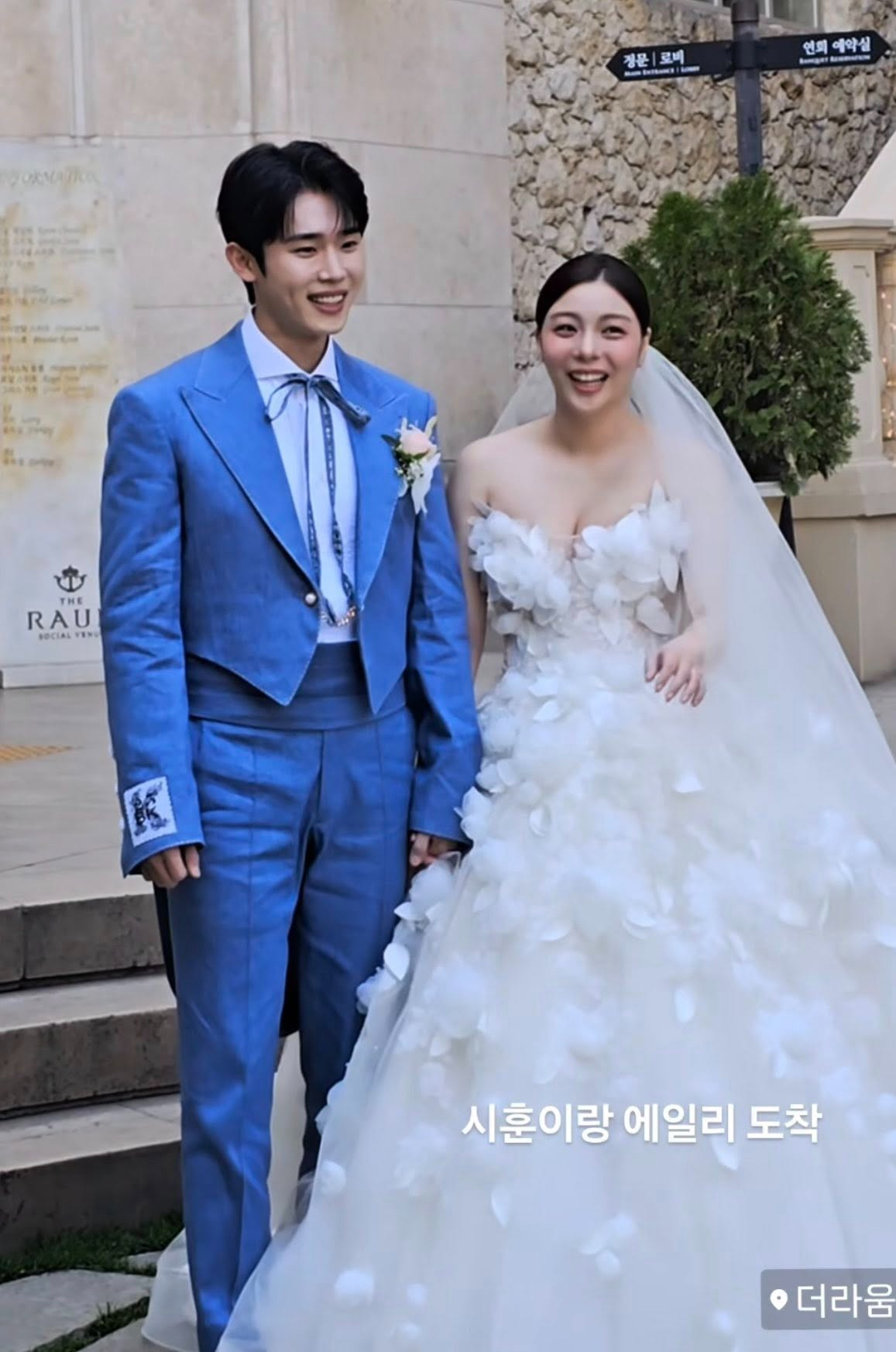 Vừa kết hôn, nam thần Địa Ngục Độc Thân tiếp tục bị réo gọi trong scandal của cô gái ồn ào nhất hiện nay- Ảnh 4. Vừa kết hôn, nam thần Địa Ngục Độc Thân tiếp tục bị réo gọi trong scandal của cô gái ồn ào nhất hiện nay- Ảnh 4.