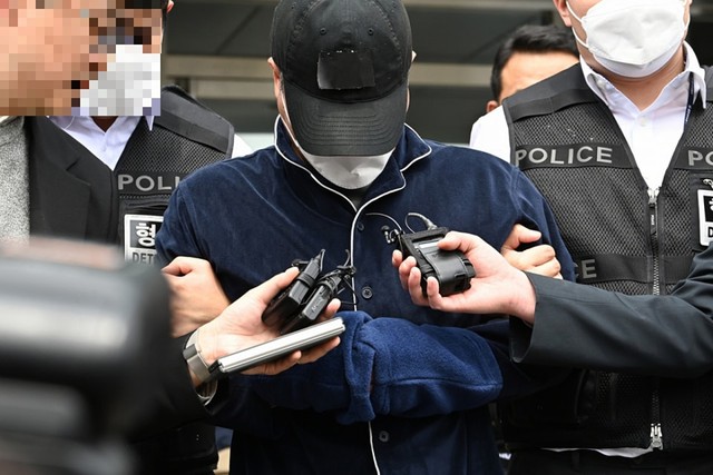 Thảm án rúng động Hàn Quốc: Người đàn ông gọi con gái đang đi du học về rồi sát hại cả nhà 5 người, hé lộ nhiều uẩn khúc phía sau- Ảnh 1.