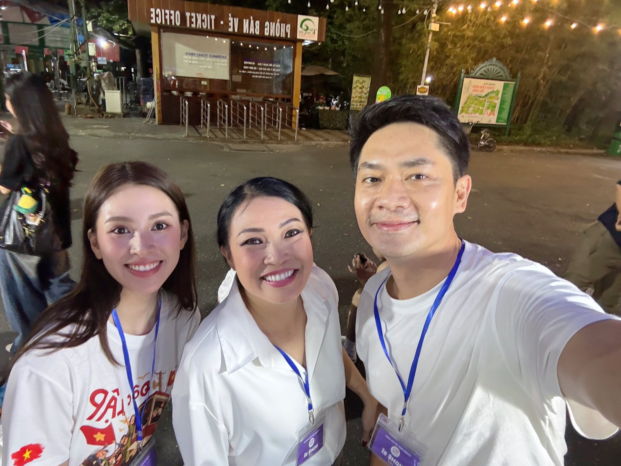 Tiểu Vy, Lan Ngọc, Minh Luân cùng nhiều sao Việt hào hứng tham gia tổng hợp luyện diễu hành Đại lễ 30/4- Ảnh 2.