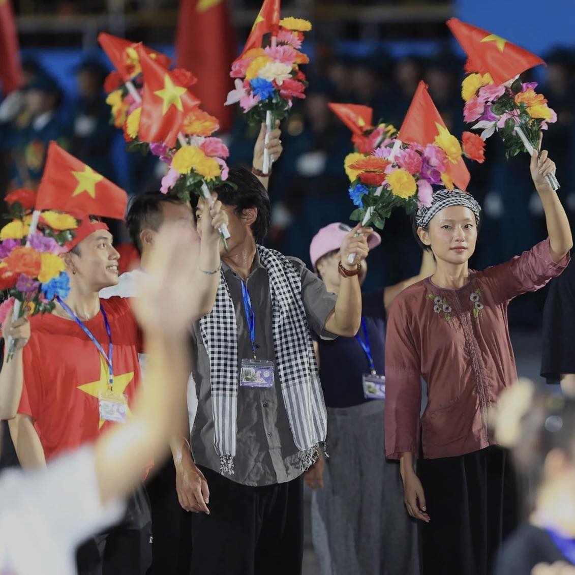 Bức hình 2 sao Việt tổng duyệt diễu binh khiến hàng triệu người nghẹn ngào, “hòa bình đẹp lắm” là đây chứ đâu!- Ảnh 5.