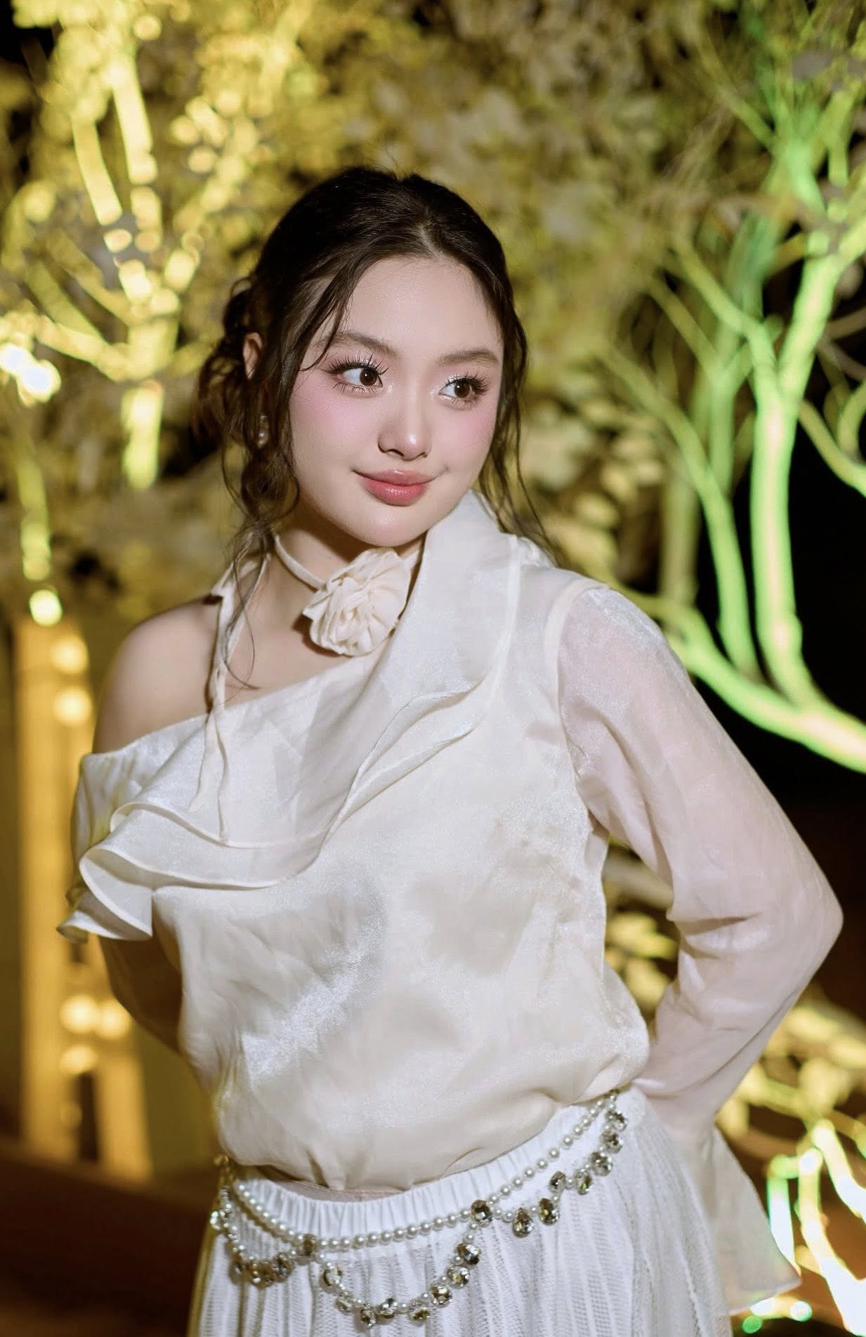 Dụi mắt nhận không ra visual tiểu thư nhà siêu mẫu Vbiz, tuổi 18 khác lạ thế này!- Ảnh 6. Dụi mắt nhận không ra visual tiểu thư nhà siêu mẫu Vbiz, tuổi 18 khác lạ thế này!- Ảnh 6.