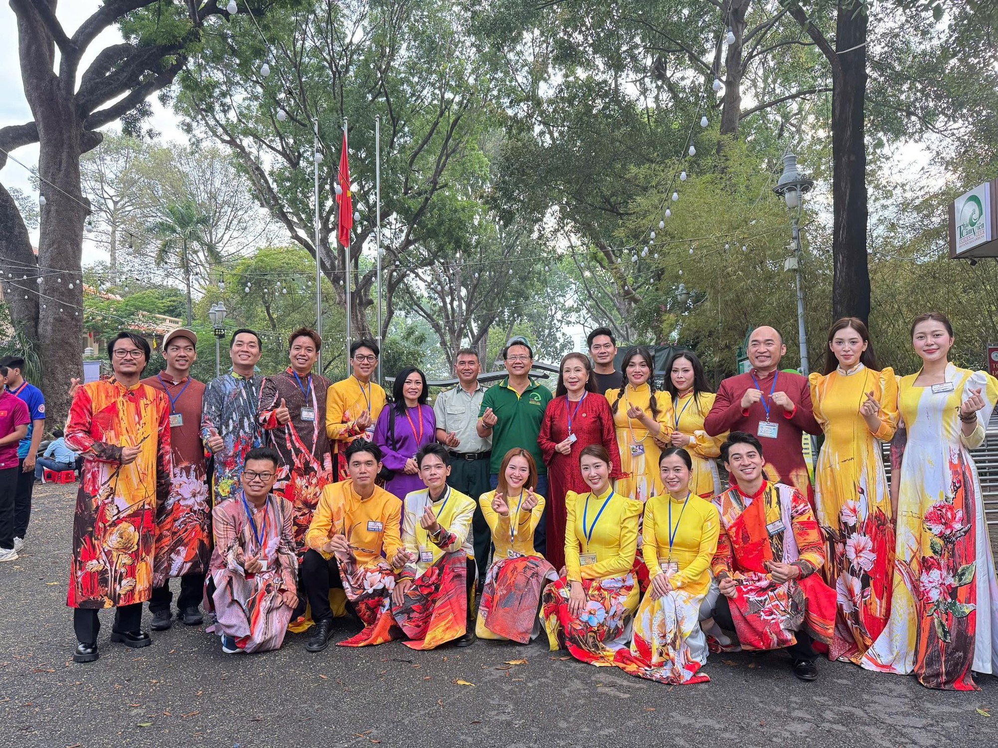 Tổng duyệt ngày 27/4: Hoa hậu Thanh Thủy, Lan Ngọc và dàn sao Việt diện áo dài, tất bật chuẩn bị từ 3h sáng- Ảnh 8.