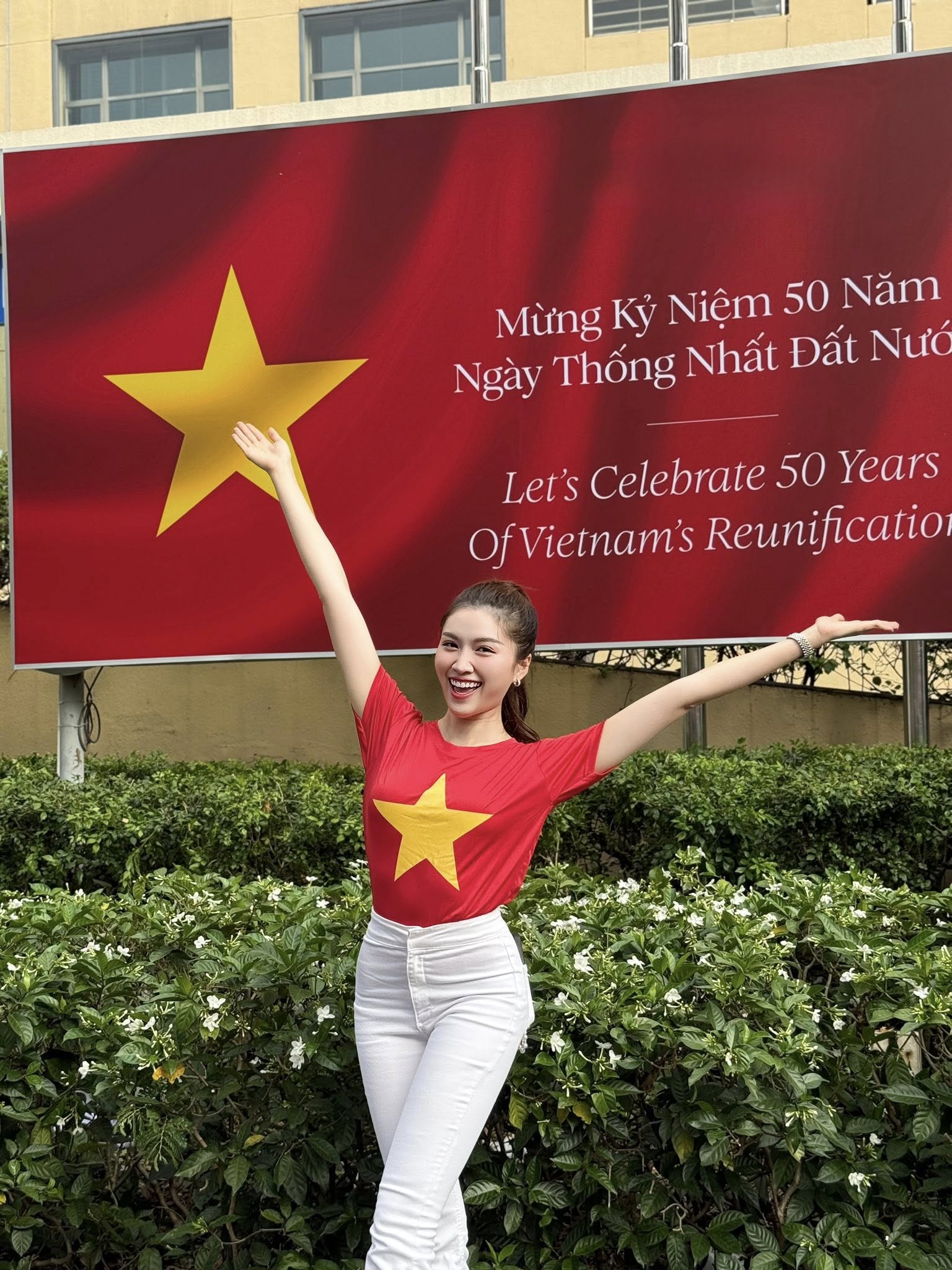 Sơ duyệt diễu hành 30/4: H'Hen Niê - Tiểu Vy và dàn sao tham gia, em trai Sơn Tùng gây sốt vì khoảnh khắc có