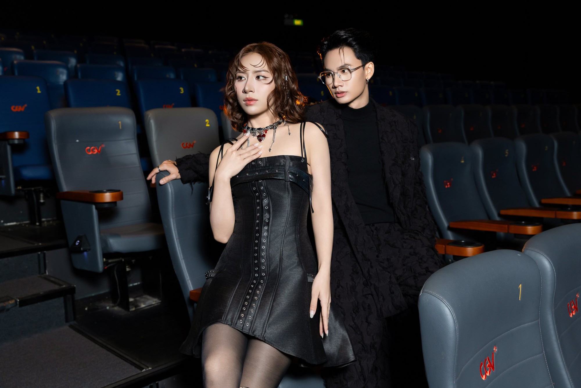 Cặp sao Việt bị đồn hẹn hò suốt 2 năm: Nhà gái là “nấm lùn” có 5 triệu fan, nhà trai cực đa tài- Ảnh 6.