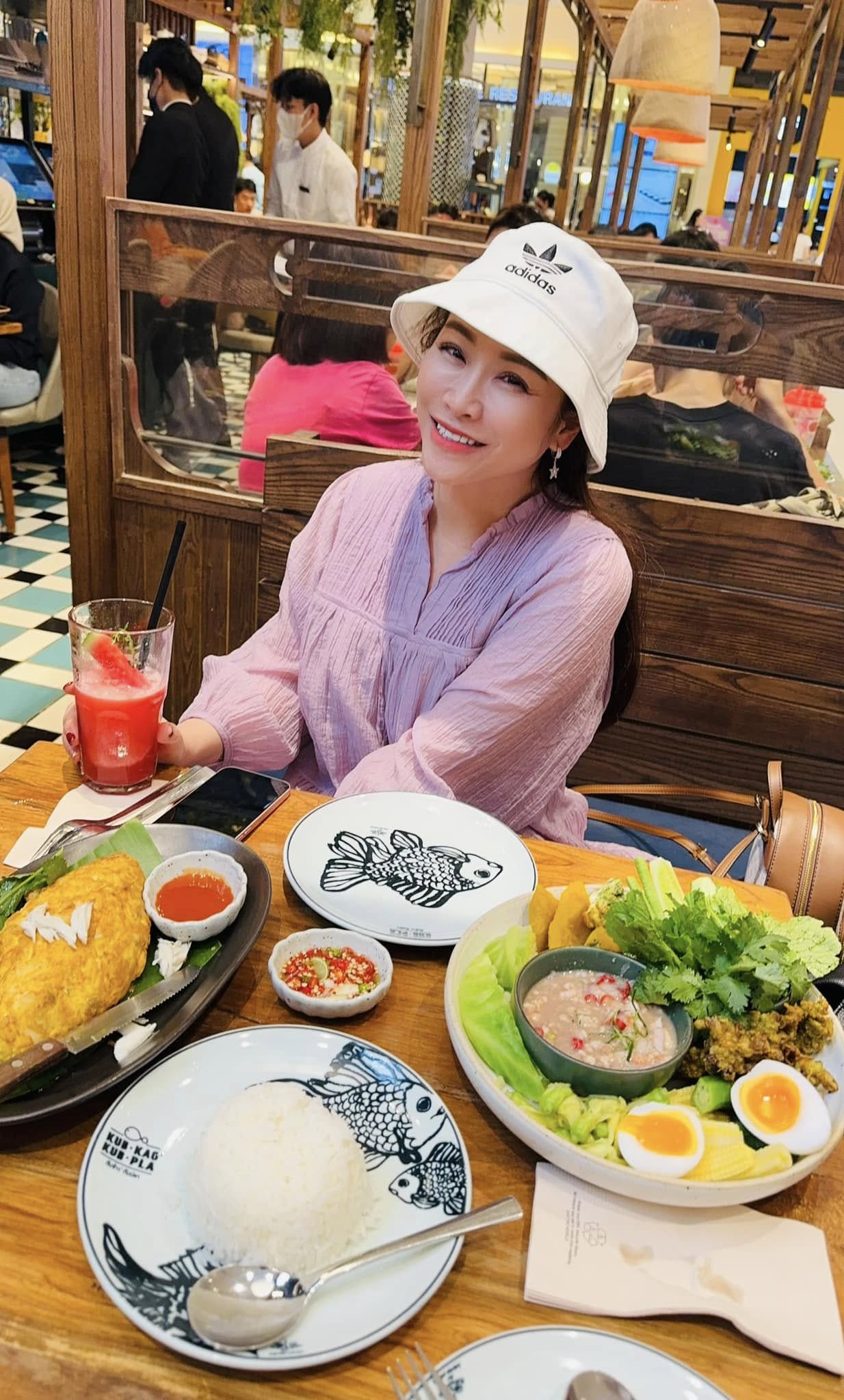 Nữ nghệ sĩ sở hữu biệt thự 30 tỷ ở Đà Lạt, chọn sống độc thân tới già, nuôi hơn 400 con chó hoang- Ảnh 3.