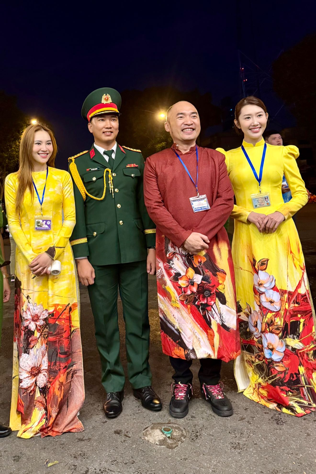 Tổng duyệt ngày 27/4: Hoa hậu Thanh Thủy, Lan Ngọc và dàn sao Việt diện áo dài, tất bật chuẩn bị từ 3h sáng- Ảnh 3.