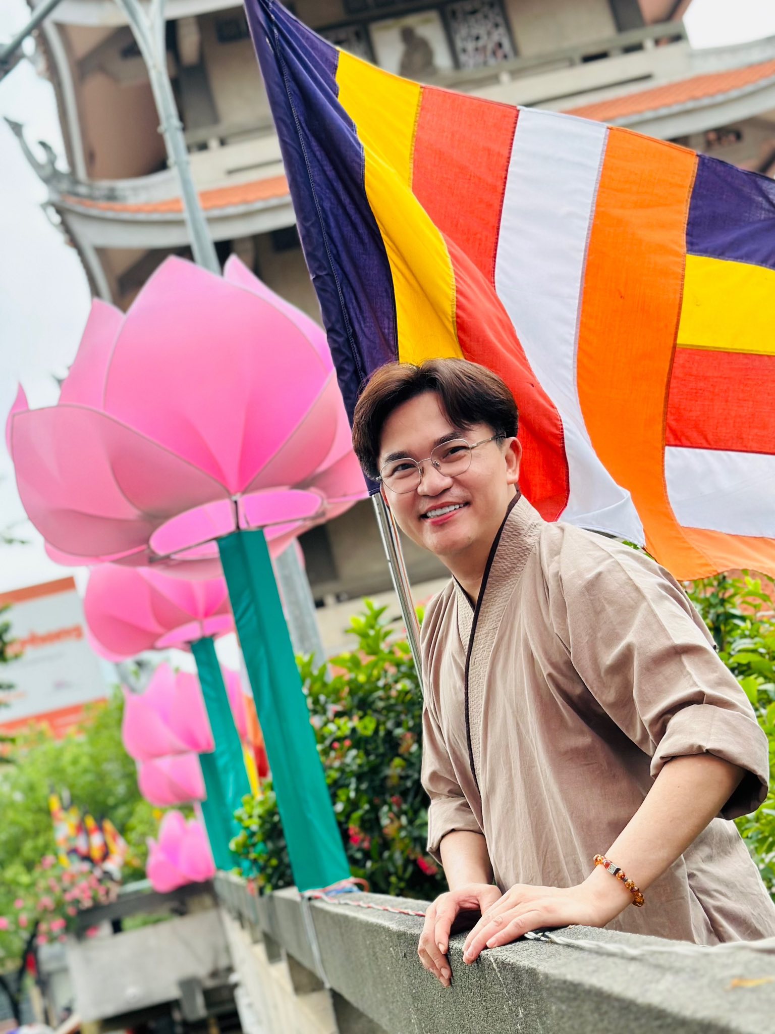 MC Đại Nghĩa chuẩn bị thất đầu tiên cho mẹ, thần sắc gây chú ý- Ảnh 2.