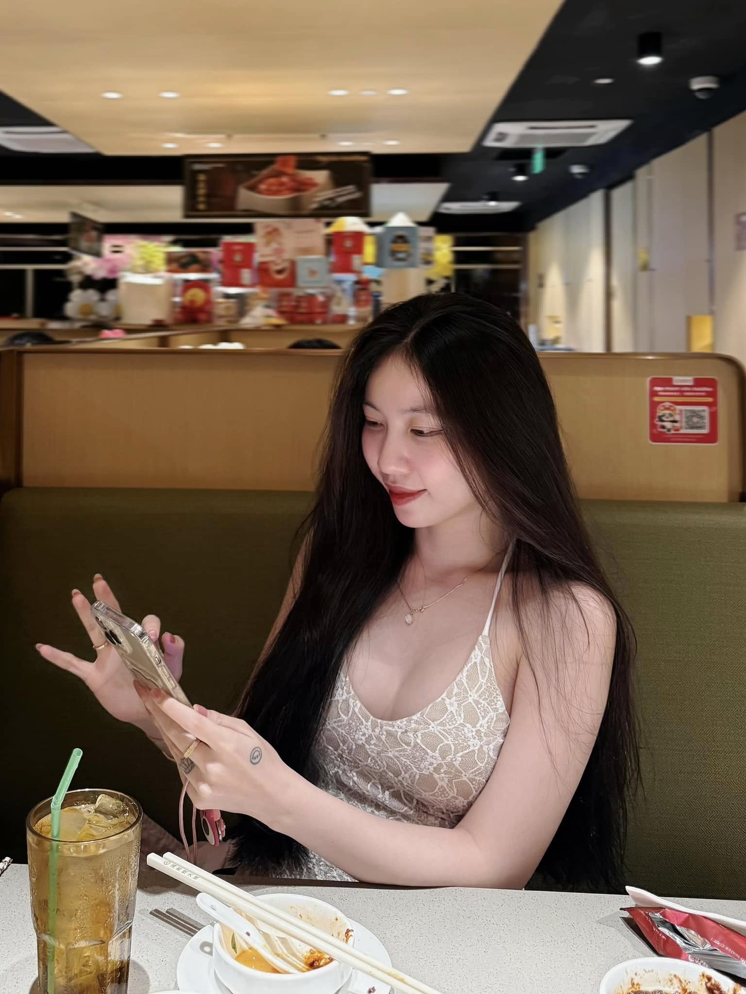 Bóng hồng duy nhất từng khiến giải đấu PUBG Mobile