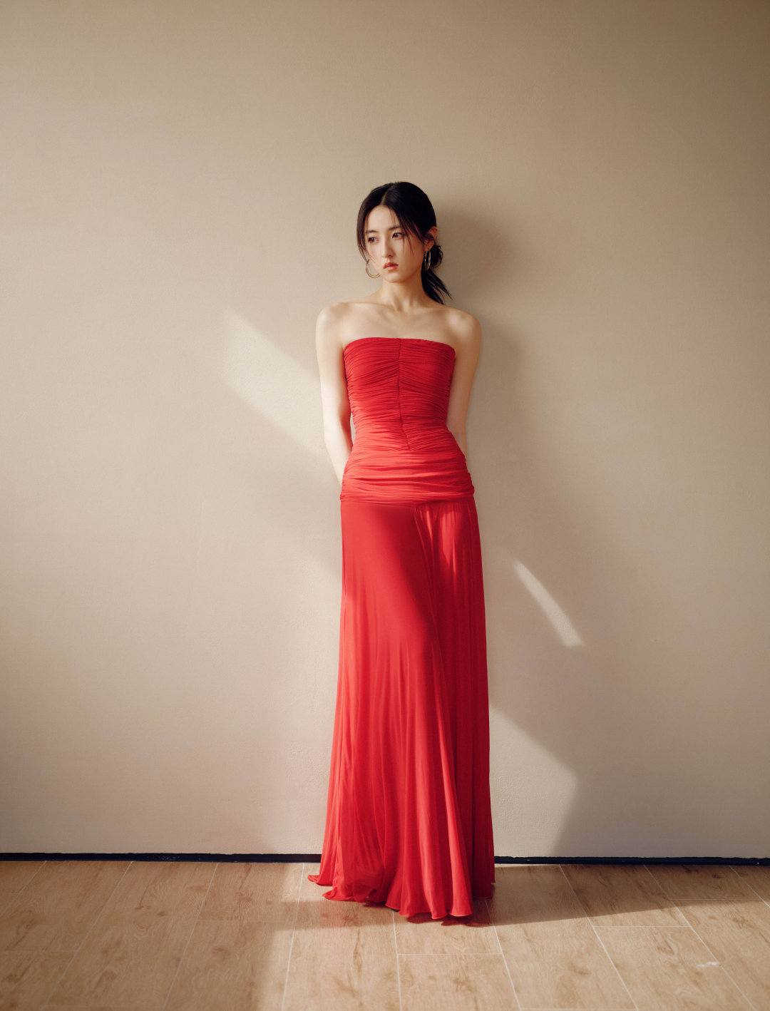 Tại sao mỹ nhân diễn dở thế này vẫn chưa giải nghệ: Liên tiếp 6 phim flop nặng, fan cứng cũng đồng loạt quay lưng- Ảnh 1.