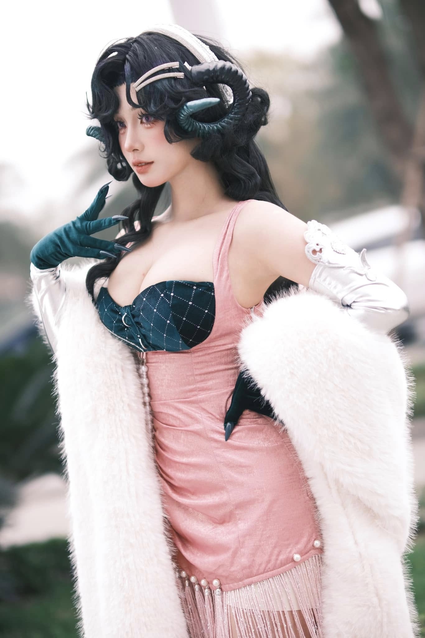 Nữ coser zoom cận khoảnh khắc tẩy trang, mặt mộc vẫn khiến fan nam say đắm- Ảnh 3.