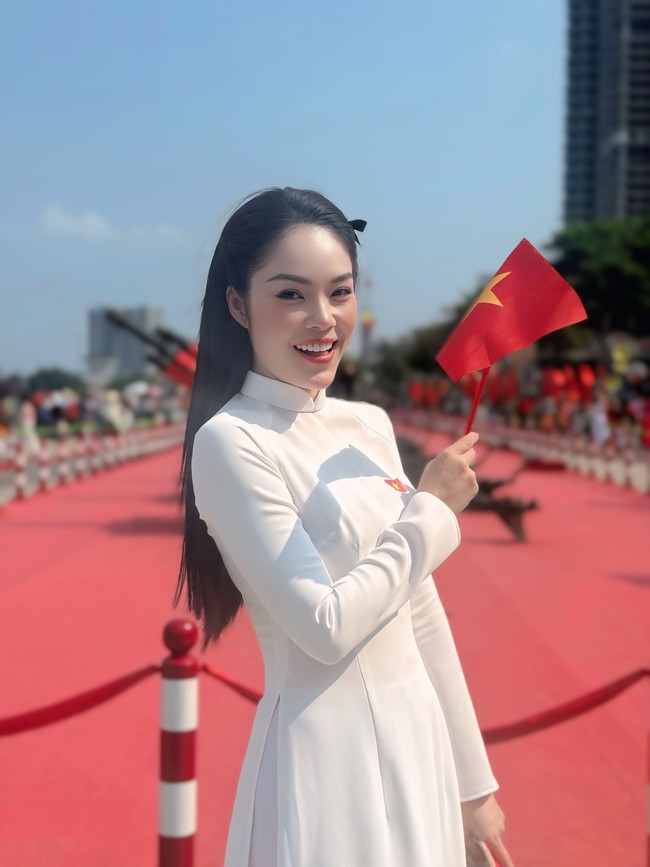 Sao Việt từng phải kiếm 6 tỷ/năm trả nợ, vẫn cho con học trường quốc tế: Vượt qua biến cố, dạy con hay ho- Ảnh 2. Sao Việt từng phải kiếm 6 tỷ/năm trả nợ, vẫn cho con học trường quốc tế: Vượt qua biến cố, dạy con hay ho- Ảnh 2.