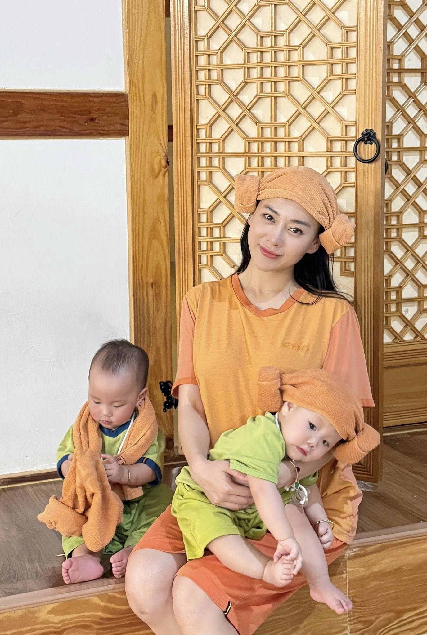 Phương Oanh nhí nhố bên cặp sinh đôi, shark Bình nhận xét một câu cực hài- Ảnh 2. Phương Oanh nhí nhố bên cặp sinh đôi, shark Bình nhận xét một câu cực hài- Ảnh 2.