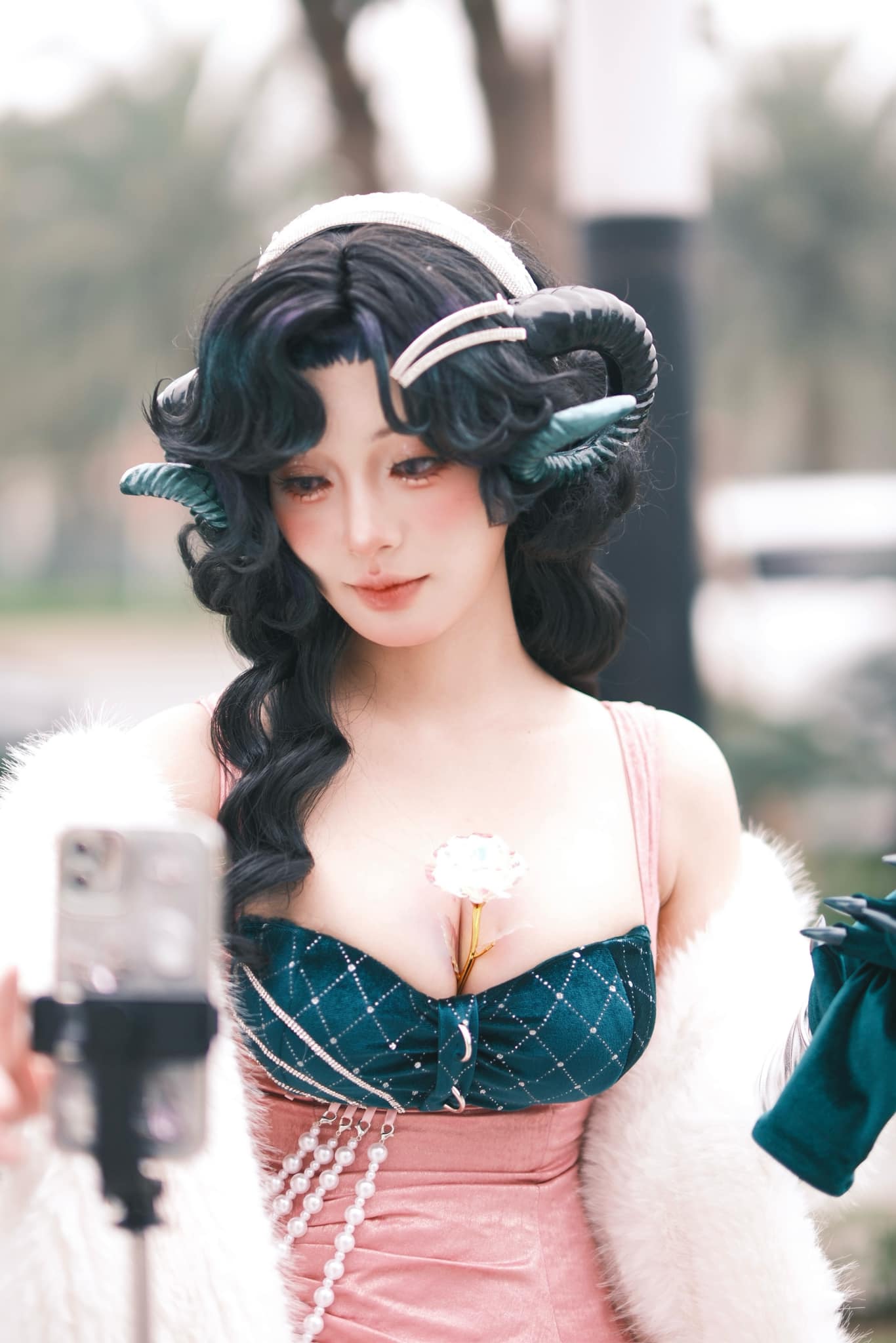 Nữ coser zoom cận khoảnh khắc tẩy trang, mặt mộc vẫn khiến fan nam say đắm- Ảnh 5.