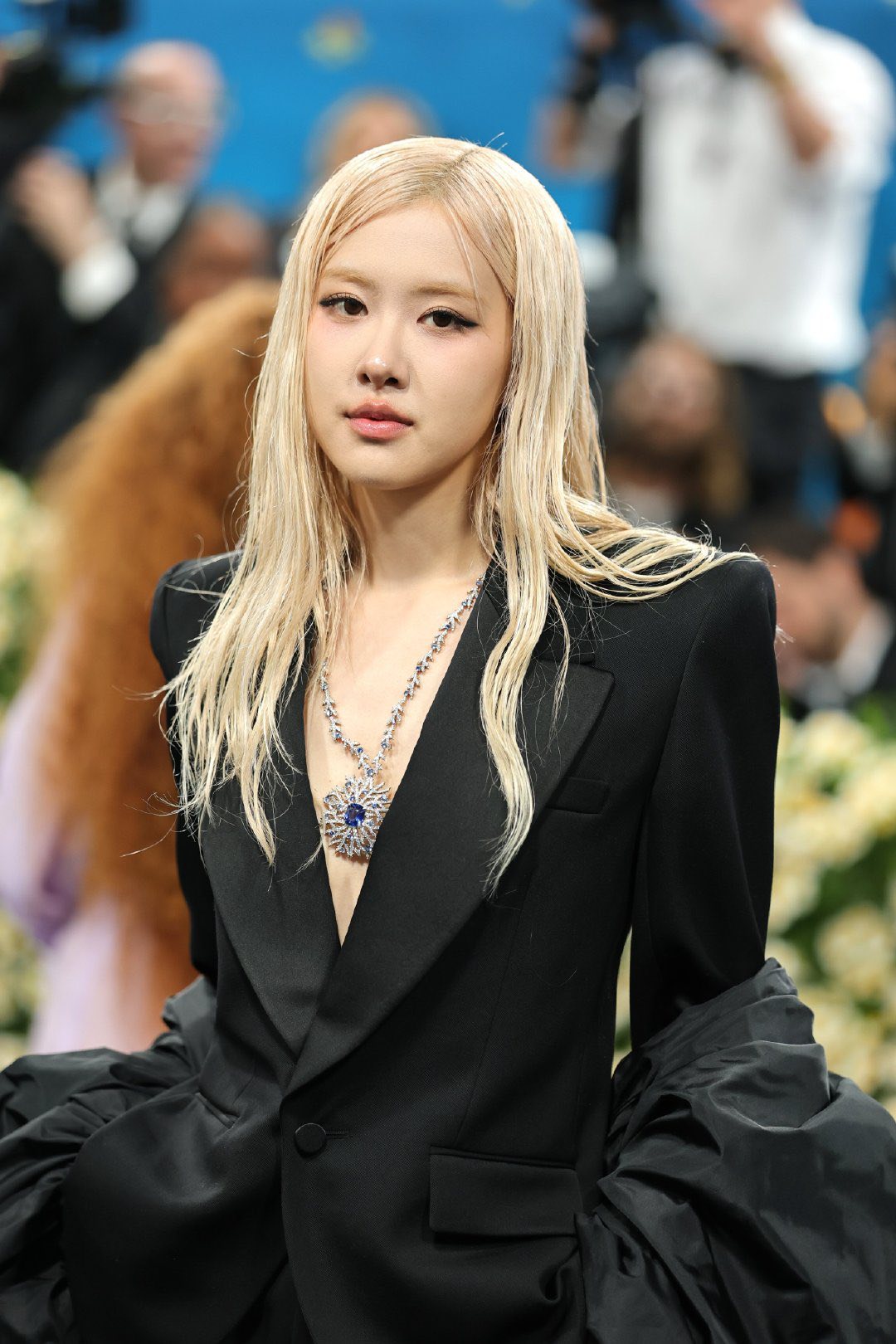 Bài đăng của Rosé (BLACKPINK) trước thềm Met Gala thành