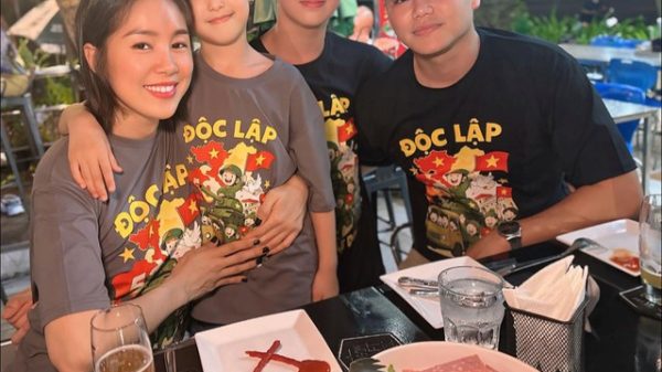 Con gái Lê Phương gây chú ý với đôi chân dài thẳng tắp ở tuổi lên 6, dân mạng trầm trồ "hoa hậu tương lai" 29 Con gái Lê Phương gây chú ý với đôi chân dài thẳng tắp ở tuổi lên 6, dân mạng trầm trồ "hoa hậu tương lai" 494727987102369046890166891034599947362307330n 17478946091261291076892 1747908242987 17479082433591045671486