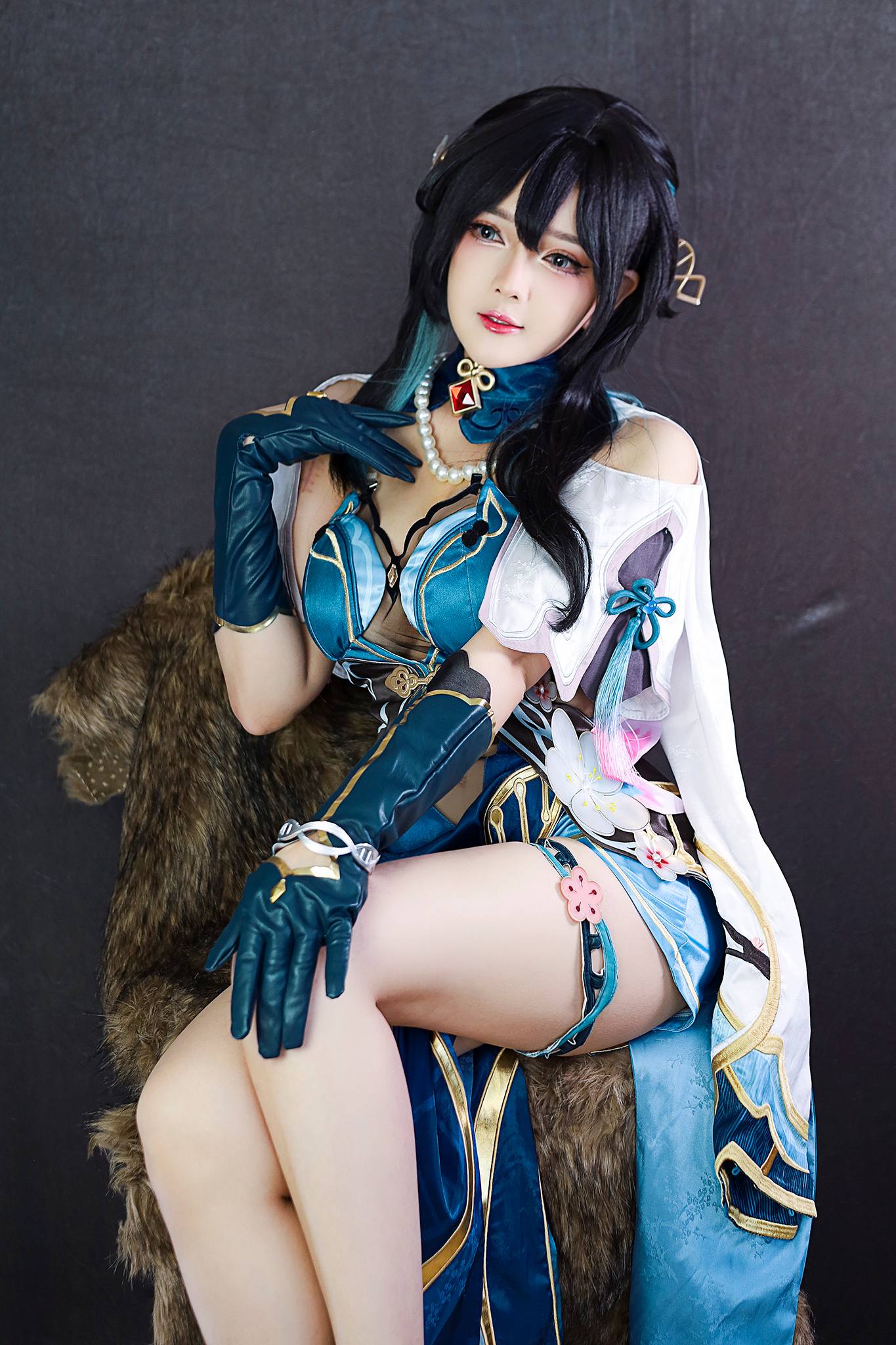 "Huyền thoại" làng cosplay Việt nhập vai chiến thần game, fan xuýt xoa đắm đuối 49476286096949552505581508094771007282664561n 17494585062181884873595 1749462526651 1749462526785415301310
