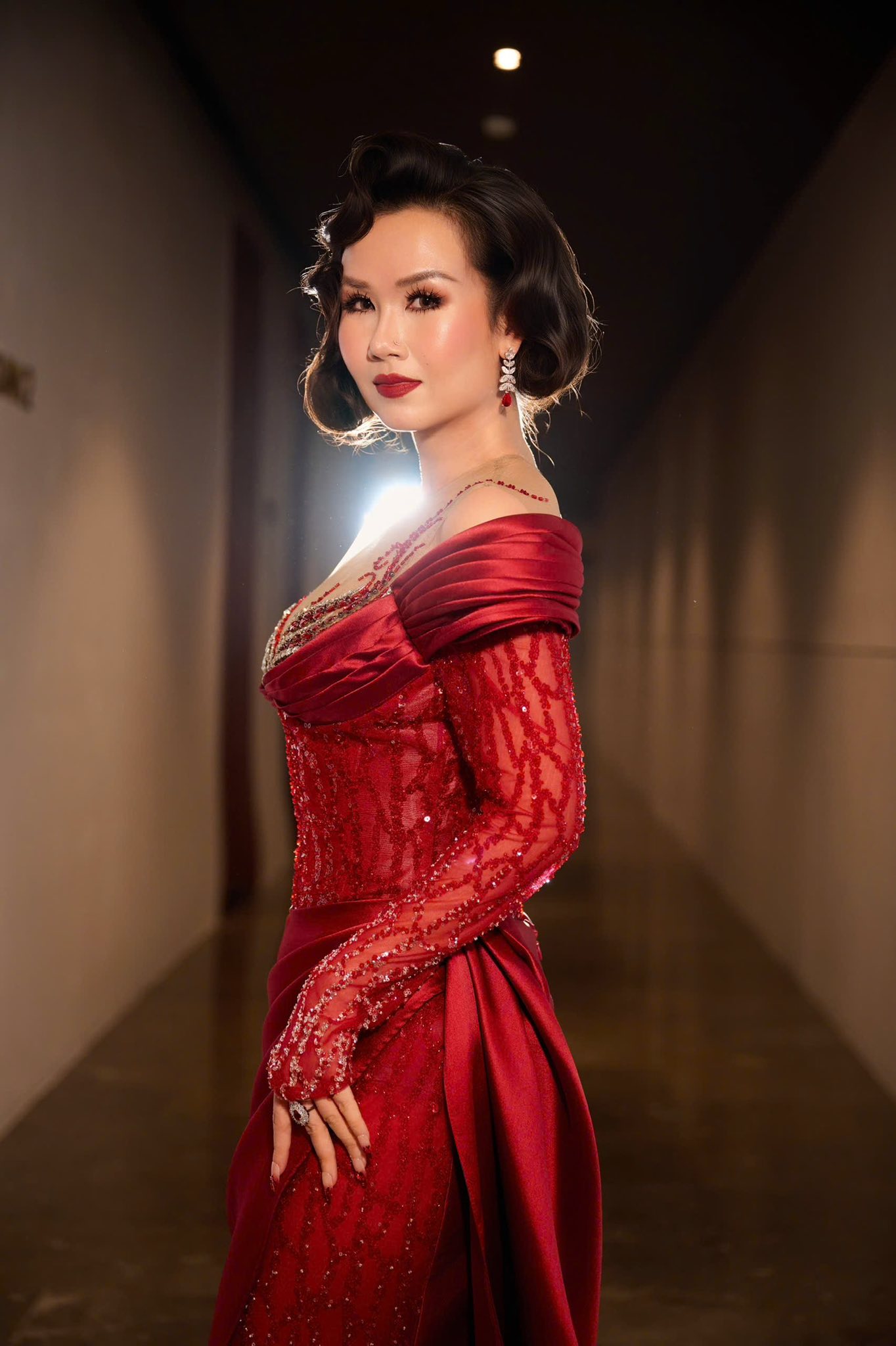 Vóc dáng hiện tại của Võ Hạ Trâm, chỉ 1 bức ảnh mà thấy rõ sự khác biệt- Ảnh 2.