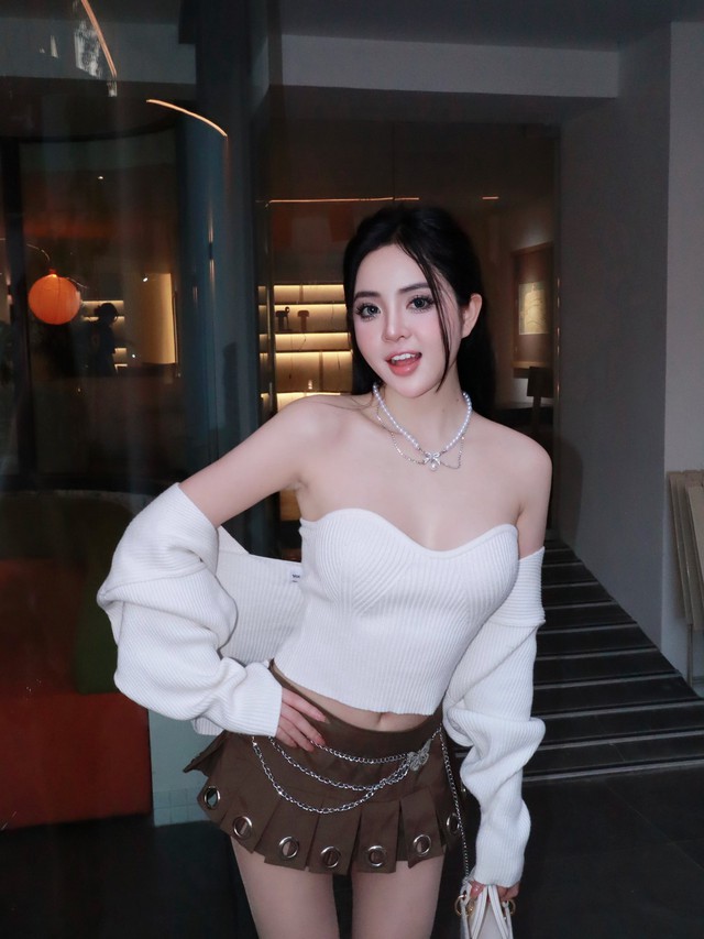 Không nhận ra nữ streamer từng khóc